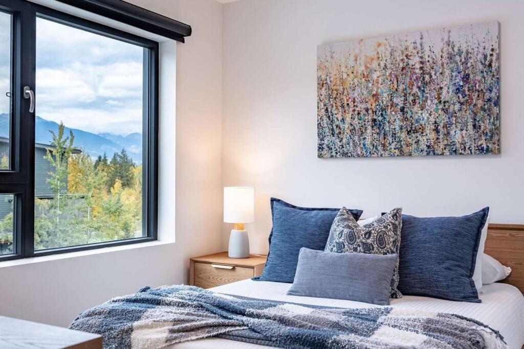 Bluebird Daze By Revelstoke Vacations Lejlighed Eksteriør billede