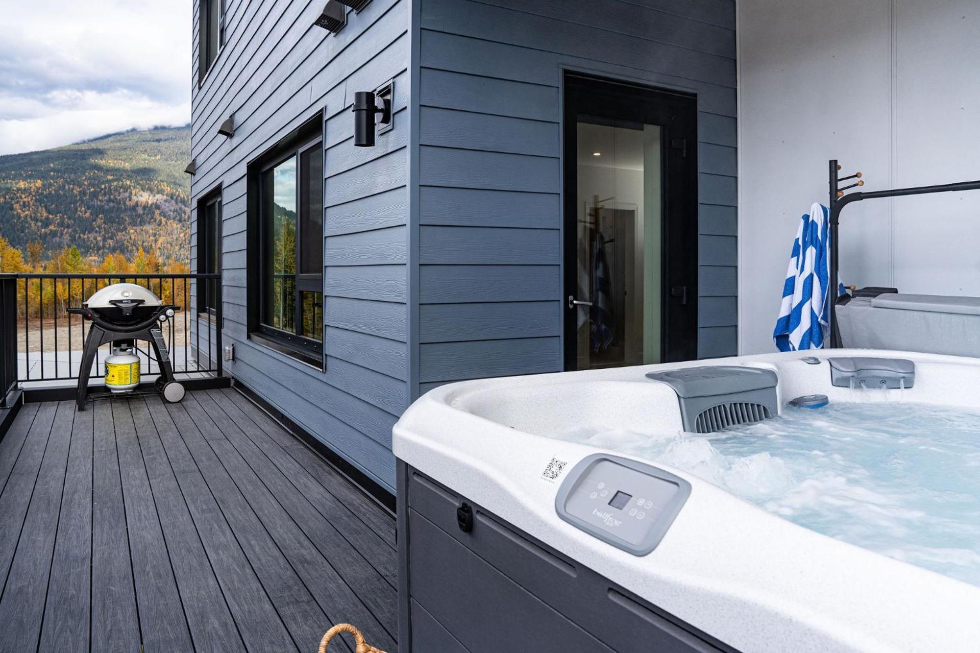 Bluebird Daze By Revelstoke Vacations Lejlighed Eksteriør billede