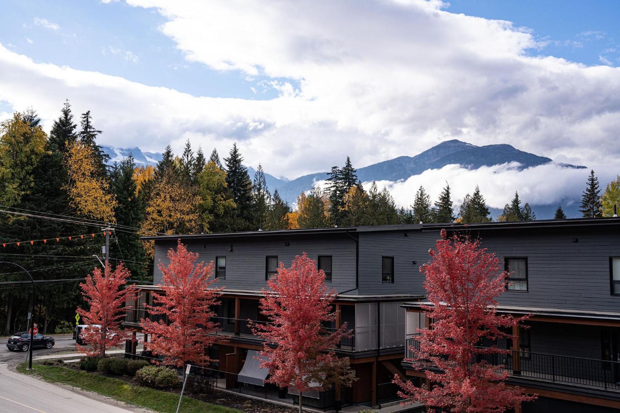 Bluebird Daze By Revelstoke Vacations Lejlighed Eksteriør billede